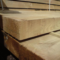 2.4x125x250mm SAWN SLEEPER GREEN TREATED (8'x5"x10")