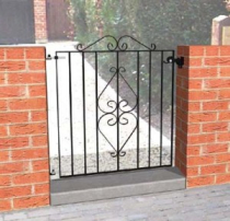 ASCOT SINGLE WROUGHT IRON GATE 1000mm high 820-920mm opening