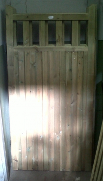 3'W x 5'H HAMPTON GATE GREEN TREATED SOFTWOOD